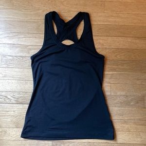 Athleta XS athletic black top keyhole back